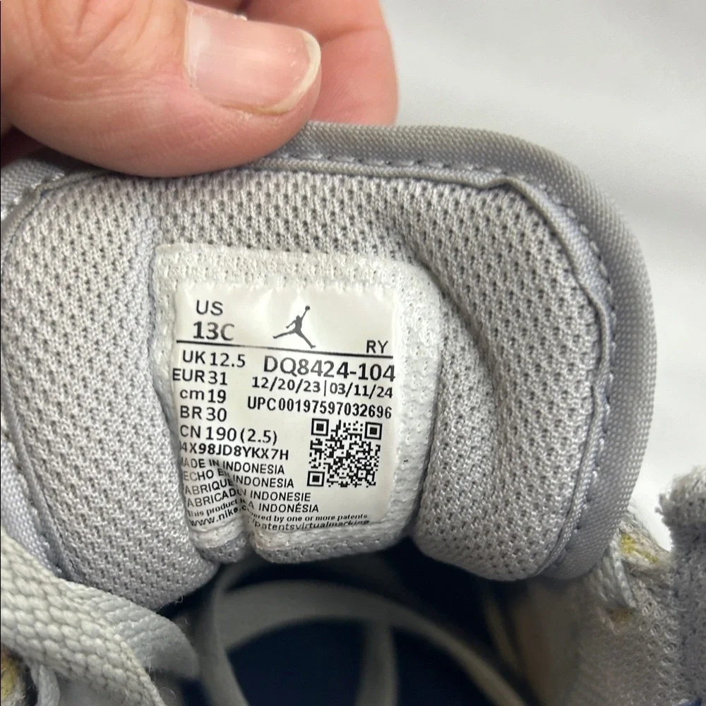Nike Jordan 1 Mid shoes in the "Cement Grey/White-True Blue" size 13c - Picture 2 of 7